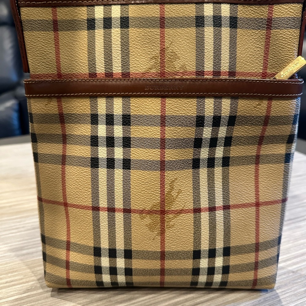 Burberry Tan and Brown Checkered Bag - Picture 2 of 14